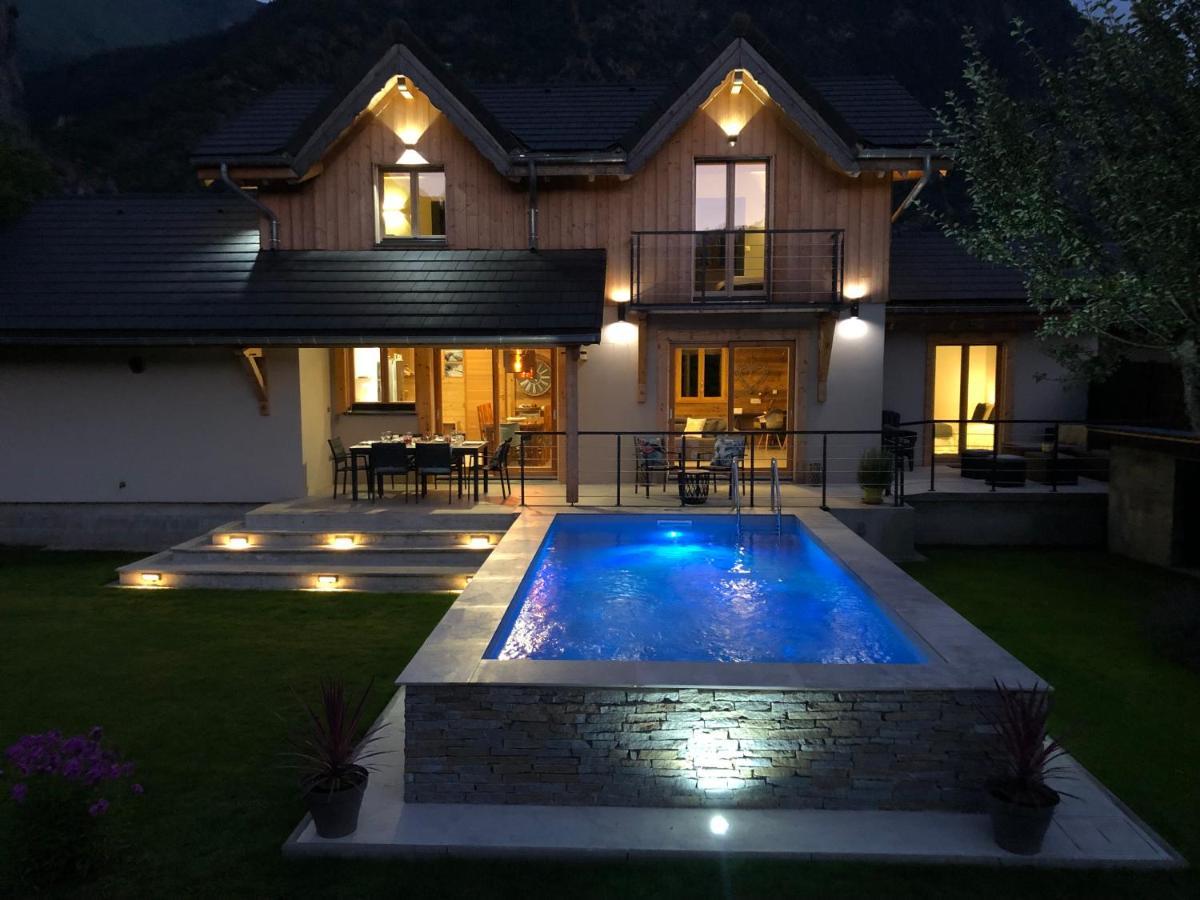 Chalet Barbara With Swimming Pool In The Heart Of Oisans Le Bourg-dʼOisans المظهر الخارجي الصورة